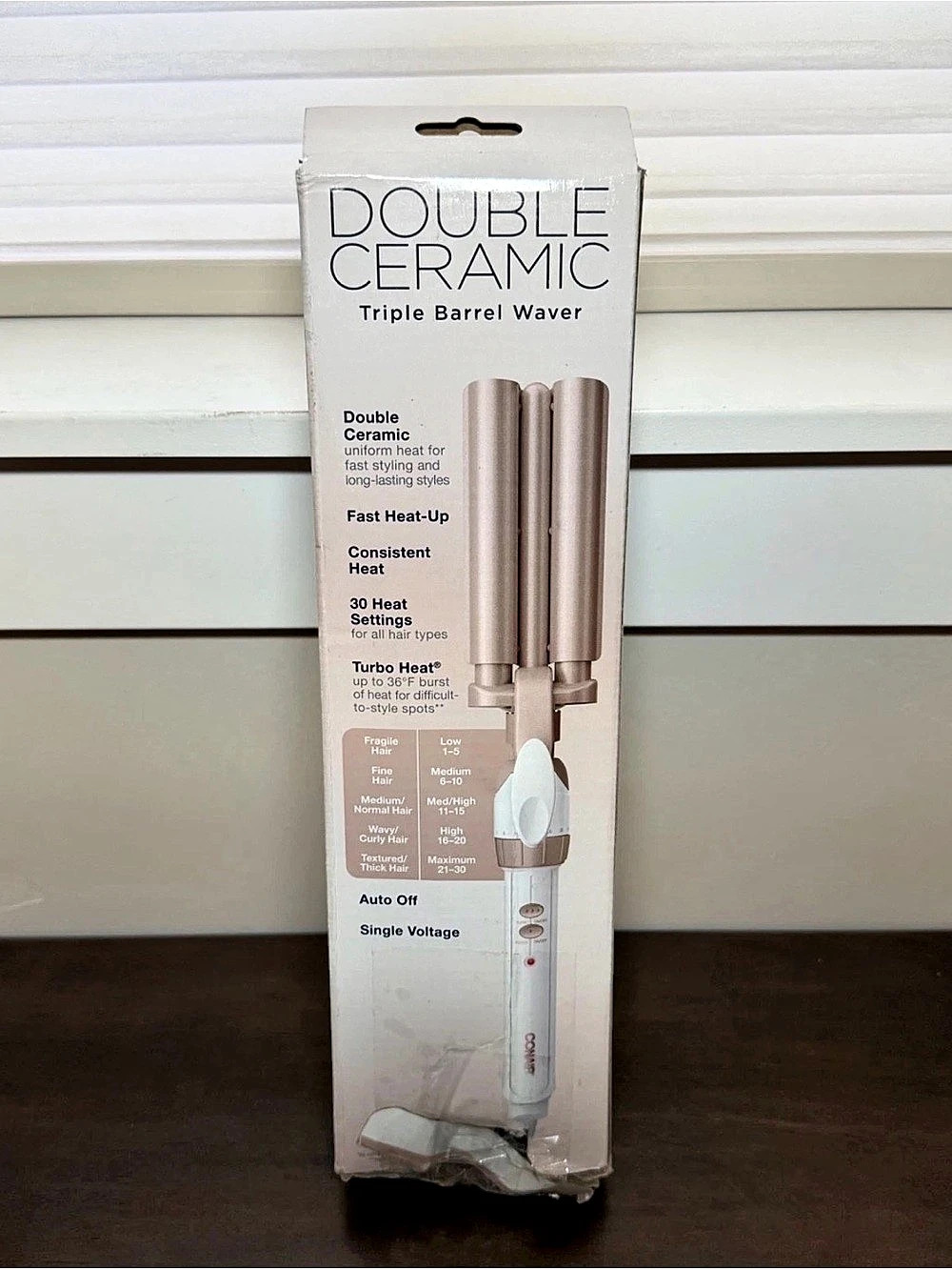 Conair Double Ceramic Triple Barrel Waver Triple Barrel Waver in Pink New Open B - Picture 2 of 3
